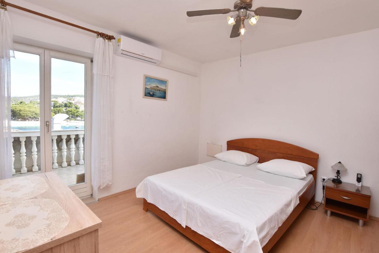 Apartments And Rooms Jakov 普利莫顿 外观 照片