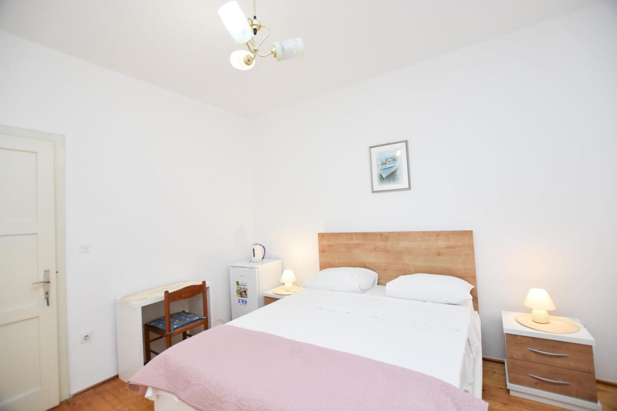 Apartments And Rooms Jakov 普利莫顿 客房 照片