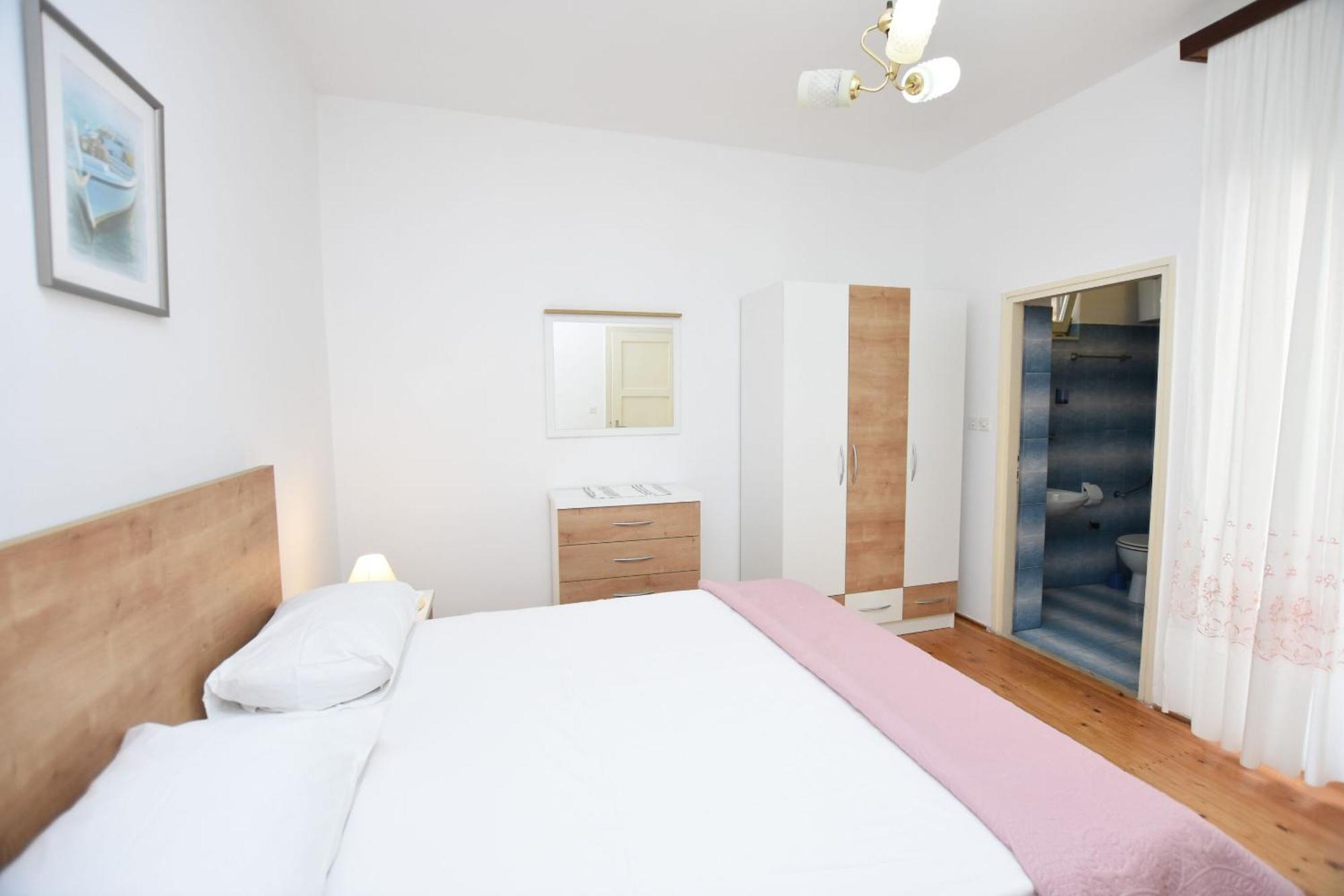 Apartments And Rooms Jakov 普利莫顿 客房 照片