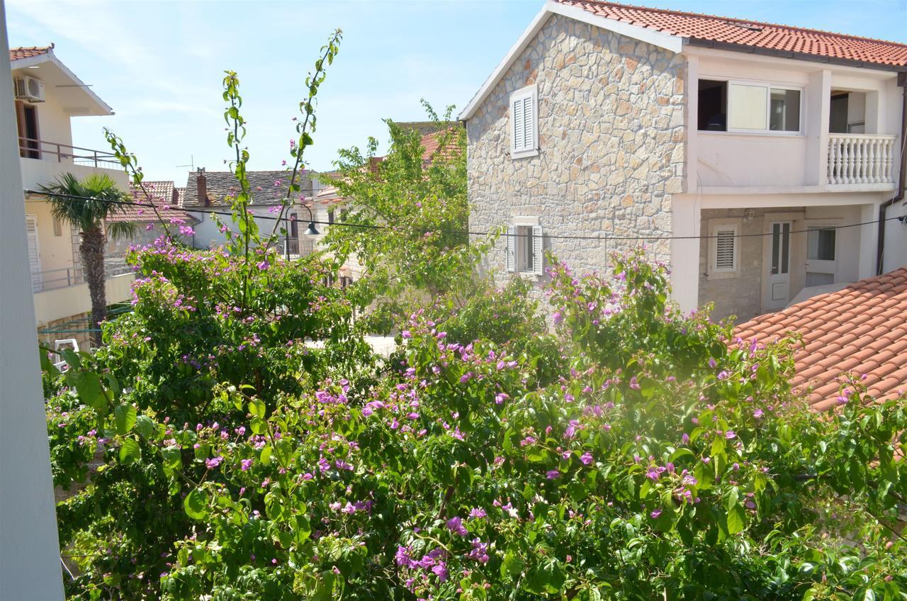 Apartments And Rooms Jakov 普利莫顿 外观 照片