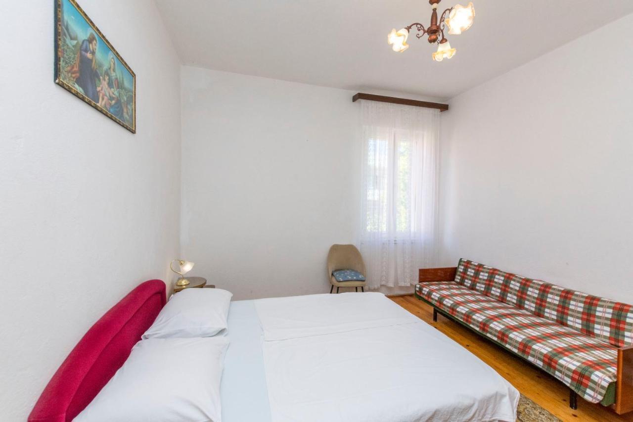 Apartments And Rooms Jakov 普利莫顿 外观 照片