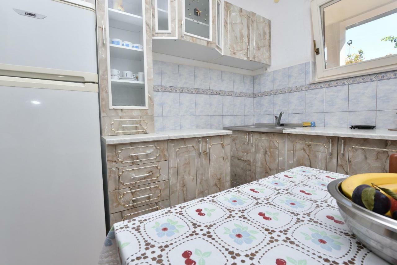 Apartments And Rooms Jakov 普利莫顿 外观 照片