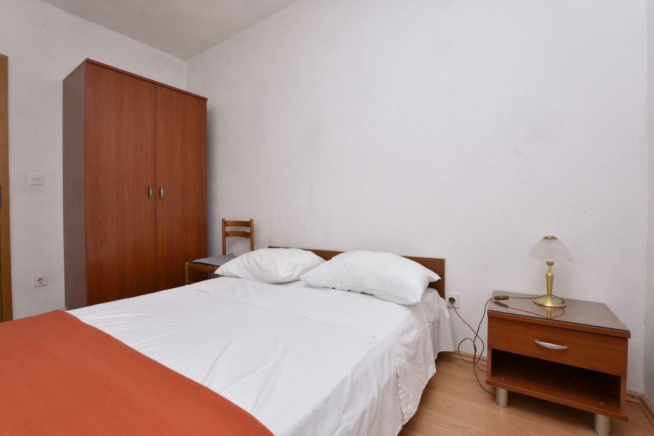 Apartments And Rooms Jakov 普利莫顿 外观 照片