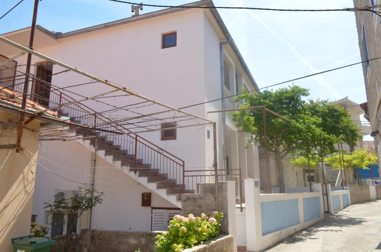 Apartments And Rooms Jakov 普利莫顿 外观 照片